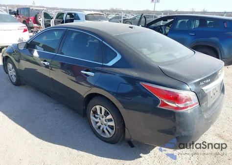 2015 Nissan Altima 2.5 S z USA, uszkodzony, nr VIN 1N4AL3AP5FN396128